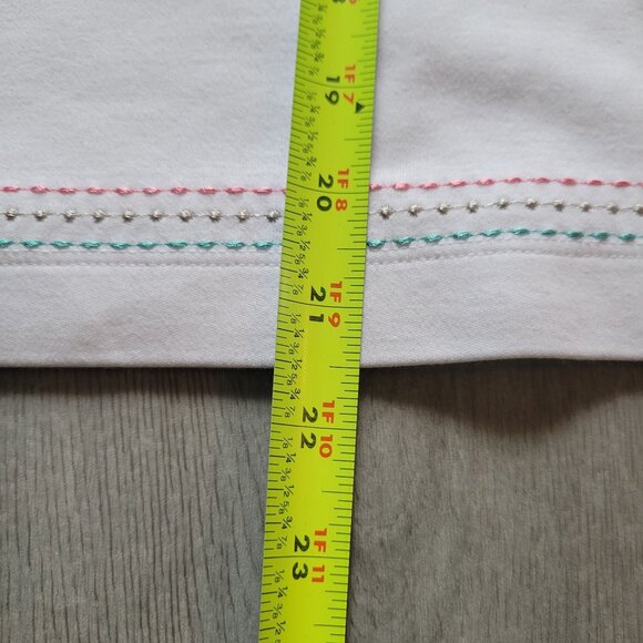 Alfred Dunner PM White Embroidered Flamingo & Palm Trees Cotton Blend Short Slee - Picture 10 of 10